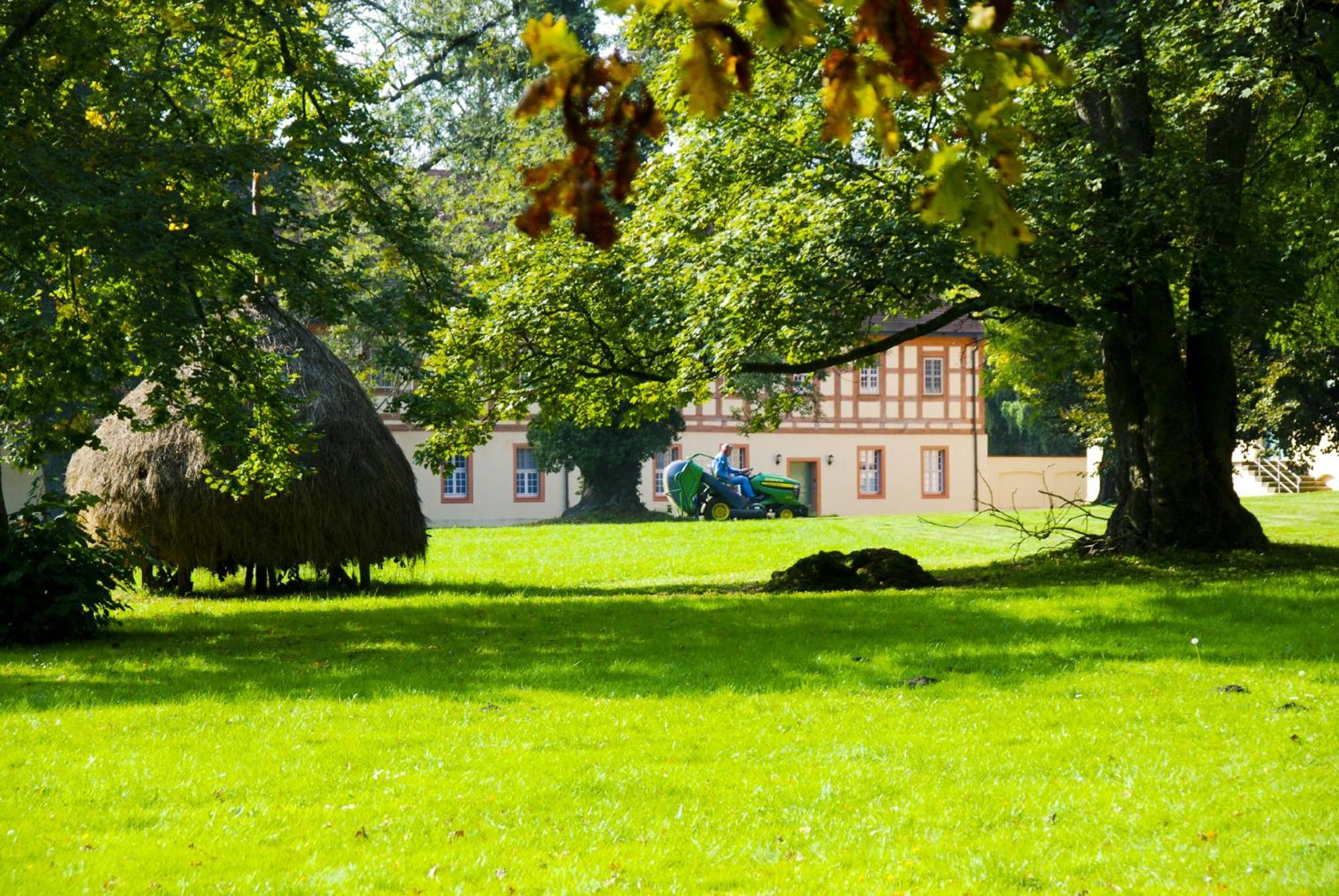 Urlaubsresidenz Marstall Und Kanzlei Im Schlossensemble Люббенау Екстер'єр фото